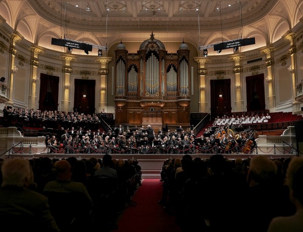 Aan de stoel gekluisterd bij War Requiem met het Koninklijk Concertgebouworkest